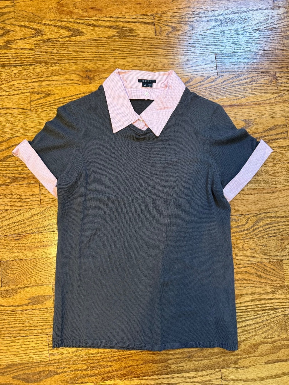 Theory Merino Wool Short Sleeve Sweater with Detachable Pink Collar & Cuffs L